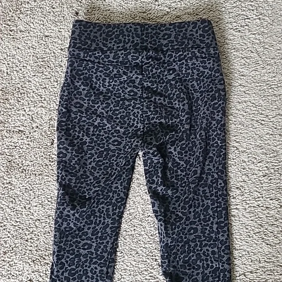 Loft leopard leggings XXSP - Picture 7 of 8
